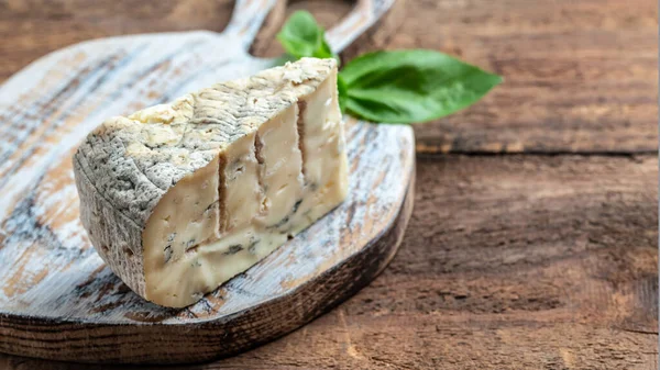Französischer Käse Blauschimmelkäse Dorblu Gorgonzola Roquefort Auf Holztisch Langes Banner — Stockfoto