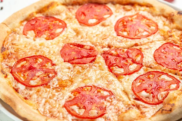 Fette Pizza Margherita Pizza Margarita Mano Vicino Ricetta Cibo Sfondo — Foto Stock