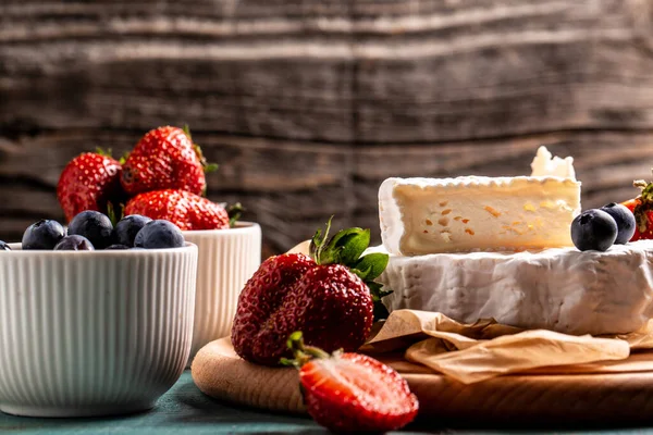 White Cheese Brie Camembert Concept National Italian French Gourmet Appetizer — Stock Photo, Image