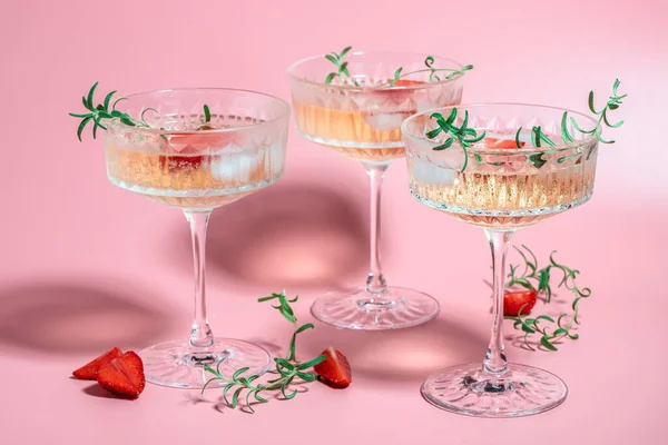 Drink Cocktail Ice Glass Pink Background Refreshing Fruit Cocktail Punch — 스톡 사진