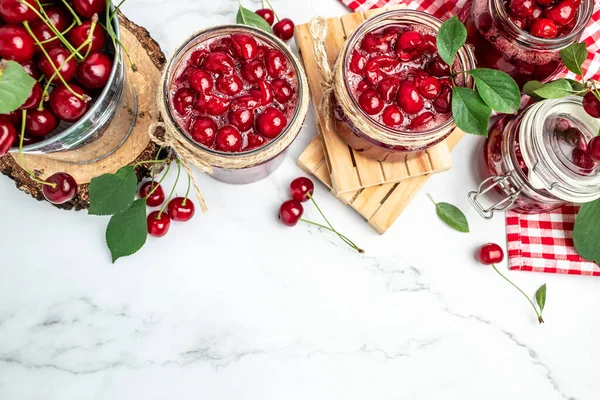 Jar Cherry Jam Sour Cherries Berries Cherry Syrup Ripe Ripe — Φωτογραφία Αρχείου