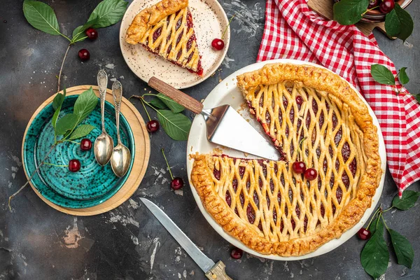 Delicious Homemade Cherry Pie Flaky Crust Piece Plate Whole Homemade — Stock Photo, Image