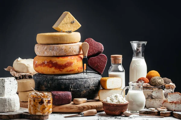 Various Kind Cheese Head Handcrafted Hard Cheese Dark Background — Stock Photo, Image