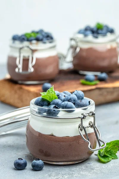 Parfait Blueberry Delicious Chocolate Mousse Pudding Whipped Cream Vertical Image — ストック写真