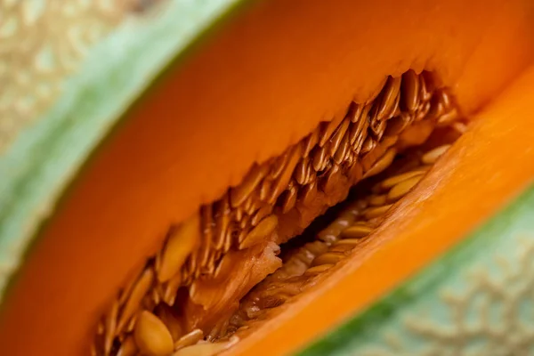 Melón Melón Rodajas Raw Organic Tuscan Melon Cantaloupe Aislado Sobre — Foto de Stock