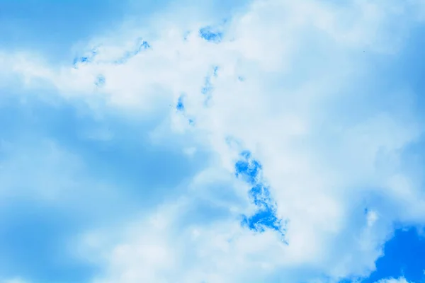 Belle Grandi Nuvole Aeree Sullo Sfondo Del Cielo — Foto Stock