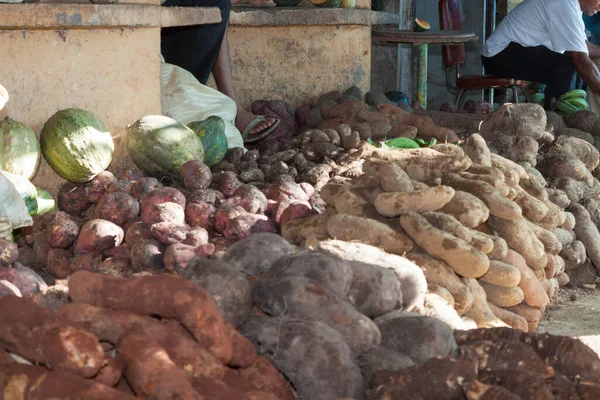 Nagua, Mara Trinidad Snchez, 26 Kasım 2010 - Dominik Cumhuriyeti 'nde sebze pazarı