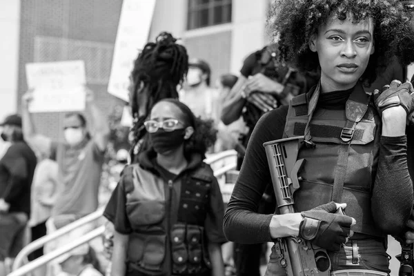 Cumming, Georgia, 6 Haziran 2020 - BLM protestosunda Kara Panterler