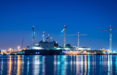 ABD Deniz Kuvvetleri Savaş gemisi drydock içinde