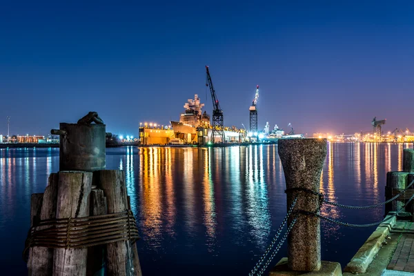 U.S. Warship in Drydock — Stock Photo, Image