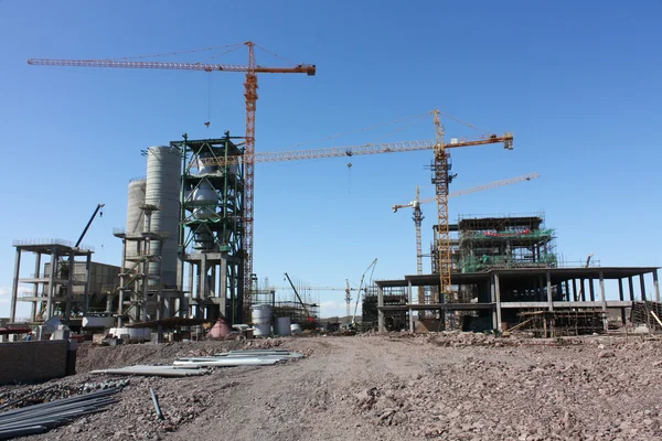 在哈萨克斯坦的水泥厂建设 — 图库照片