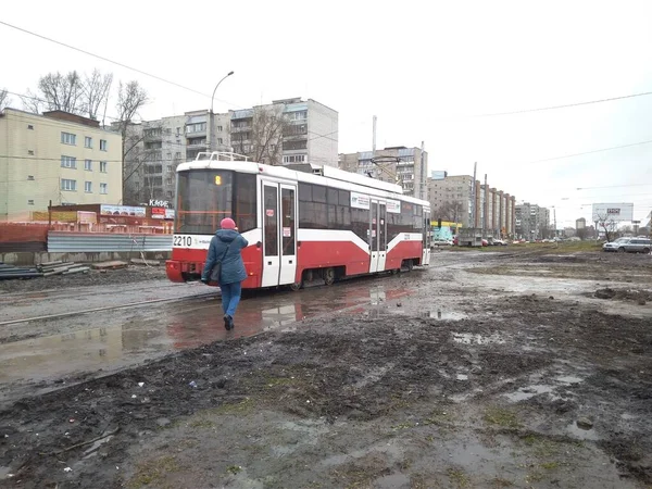 Russia Novosibirsk 2020 Woman Passenger Runs Tram Dirty Street Siberia Стоковое Фото