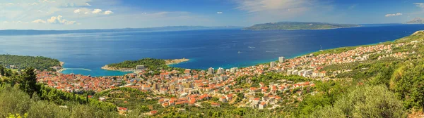 Makarska ve Adriyatik Denizi, arka planda brac Adası Panoraması, — Stok fotoğraf