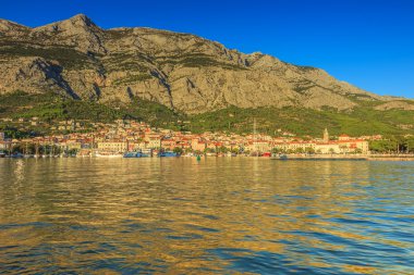 Ortaçağ cityscape ve liman, makarska, Hırvatistan, Avrupa