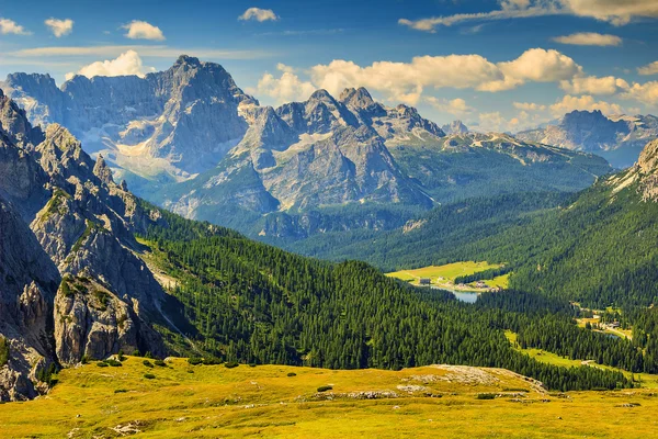 Sorapis góry Grupa i misurina jeziora, Dolomity, południowy tyrol, Włochy — Zdjęcie stockowe