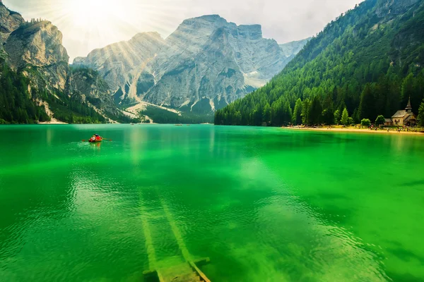 Braies lake and Dolomites, South Tyrol, Italy — стоковое фото