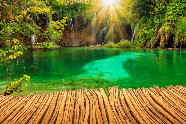 Watervallen in nationaal park plitvice lakes, Kroatië — Stockfoto