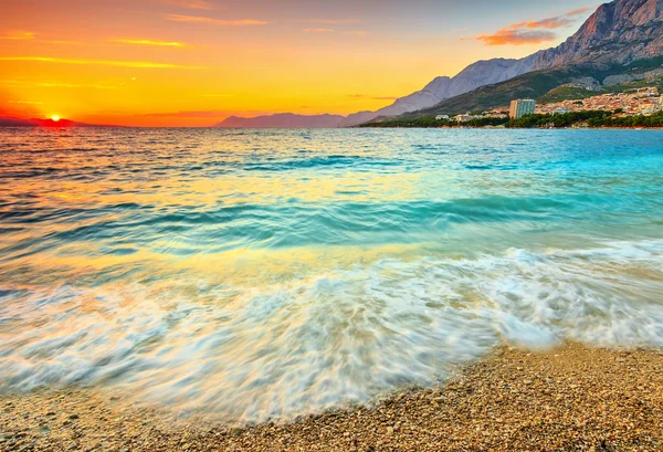 Increíble puesta de sol sobre el mar, Makarska, Croacia —  Fotos de Stock