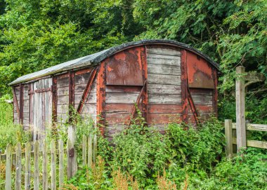 eski terk edilmiş tren araba