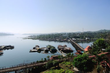 ev botu göl, Tayland sangklaburi