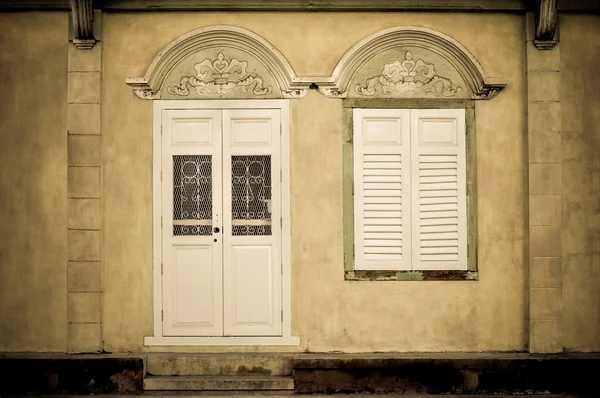 Vintage door and windows — Stock Photo, Image