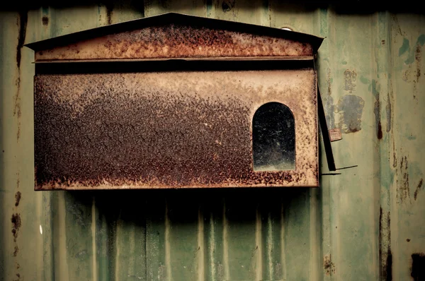 Grunge red mail box — Stock Photo, Image