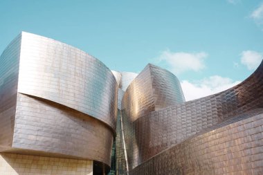 Guggenheim Müzesi Bilbao mimarisi, İspanya seyahat merkezleri 