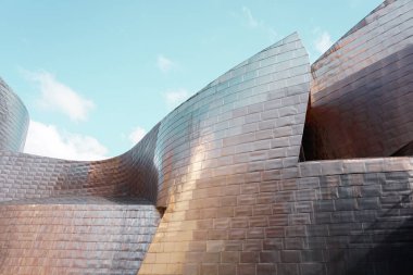 Guggenheim Müzesi Bilbao mimarisi, İspanya seyahat merkezleri 