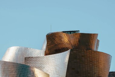                                Guggenheim Bilbao Müzesi mimarisi, seyahat merkezleri 