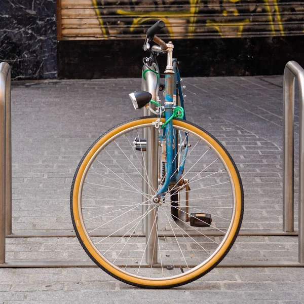 Fahrrad Als Verkehrsmittel Der Stadt — Stockfoto