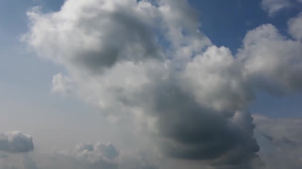 Formações Nuvens Escuras Impressionantes Mesmo Antes Uma Tempestade — Vídeo de Stock