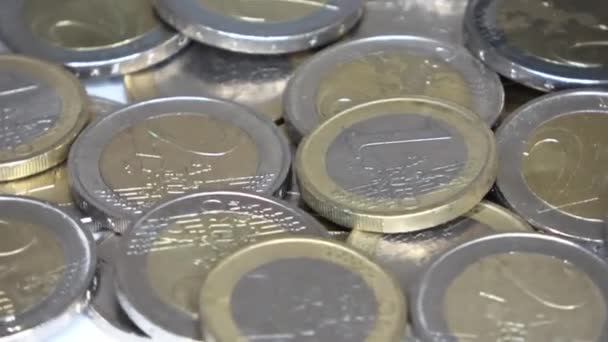Προβλεπόμενη Επιλεκτική Προβολή Εστίασης Πολλά Κέρματα Ευρώ Κοντινή Απόσταση — Αρχείο Βίντεο