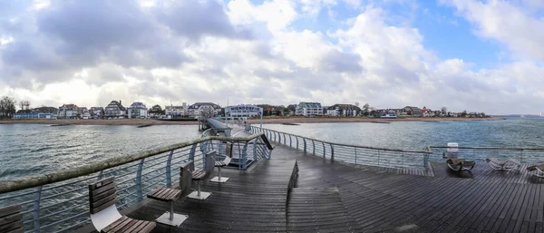 Niendorf Almanya Ocak 2022 Timmendorfer Strand Daki Niendorf Iskelesinde Fırtınalı — Stok fotoğraf