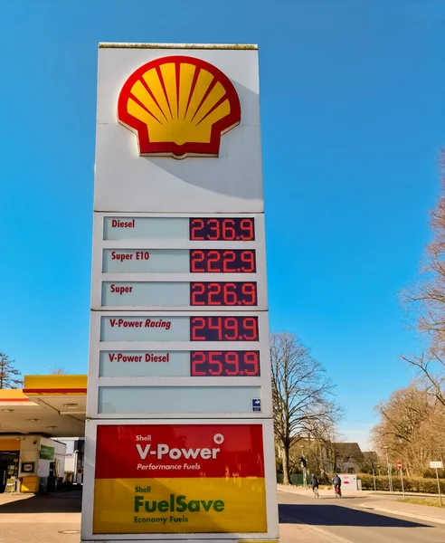 Almanya Daki Shell Logosu Yakıt Fiyatları Shell Otomobil Yakıtları Benzin — Stok fotoğraf