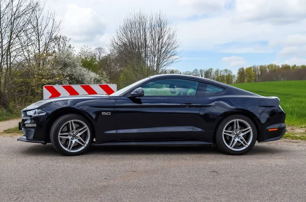 Kiel Alemania Abril 2022 Vista Lateral Ford Mustang Negro Modelo — Foto de Stock