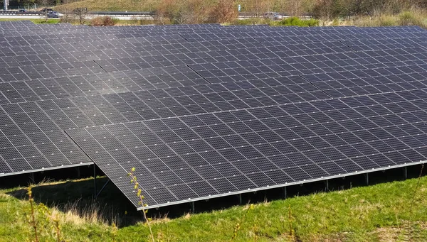 Generating Clean Energy Solar Modules Big Park Close Highway Northern — Zdjęcie stockowe