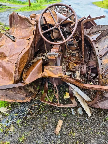 Tractor Abandonado Hace Mucho Tiempo Completamente Cubierto Óxido — Foto de Stock