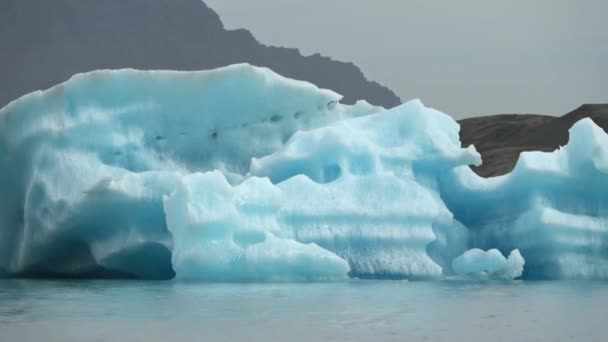 Island Jokulsarlon Lagune Türkisfarbene Eisberge Die Der Gletscherlagune Auf Island — Stockvideo