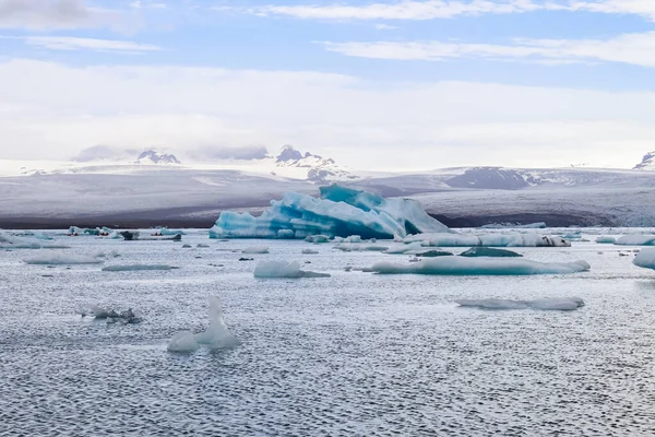 Izland Jokulsarlon Lagúna Izland Gleccserlagúnájában Úszó Türkiz Jéghegyek — Stock Fotó