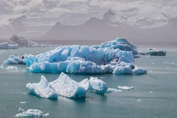 Izland Jokulsarlon Lagúna Izland Gleccserlagúnájában Úszó Türkiz Jéghegyek — Stock Fotó