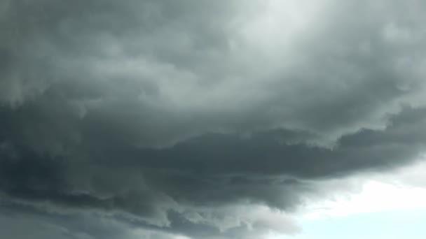 Impresionantes Formaciones Nubes Oscuras Justo Antes Una Tormenta Eléctrica — Vídeo de stock