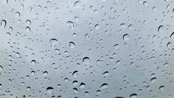 Krople Deszczu Spływające Przez Okno Samochodu Widoku Bliska — Wideo stockowe