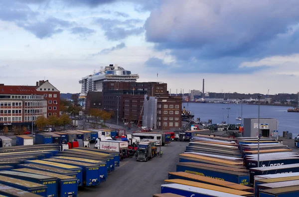 Kiel Alemanha Outubro 2022 Recipiente Caminhões Esperando Travessia Para Suécia — Fotografia de Stock