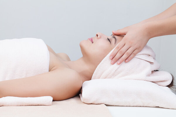 Азиатка в спа
