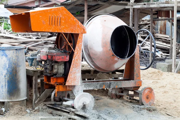 Portable concrete mixer — Stock Photo, Image