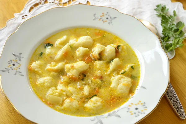 İrmik köfte ve havuç çorbası