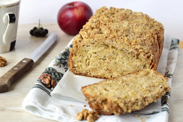 Bolo com maçãs e shtreyzelem, torta — Fotografia de Stock