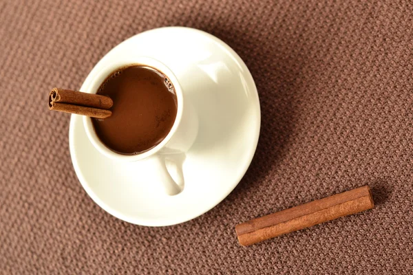Chocolate quente com canela — Fotografia de Stock