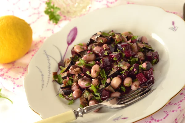 Eggplant with beans and beets, salad — Stock Photo, Image