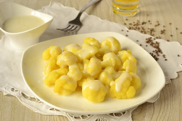 Coliflor con salsa de leche y jengibre — Foto de Stock